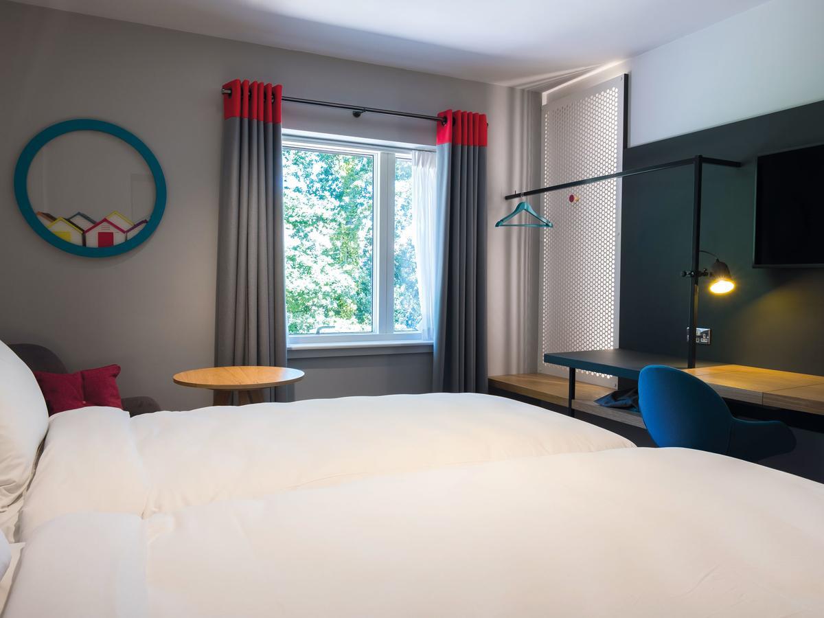 Lodge At Solent Fareham Bagian luar foto