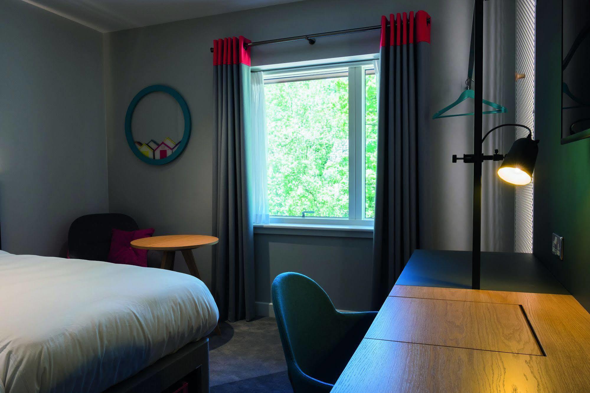 Lodge At Solent Fareham Bagian luar foto